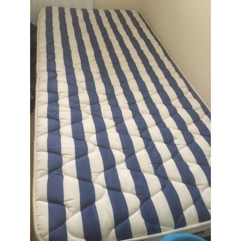 Single Children/adult bed with headboard