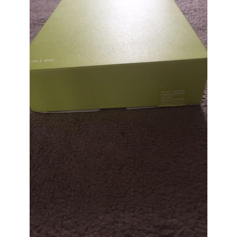 Brand New & Sealed Samsung Galaxy Tab E