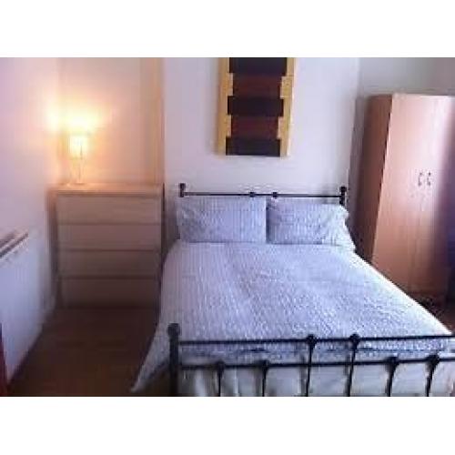 NEW DOUBLE ROOM MINS FROM LONDON BRIDGE STATION