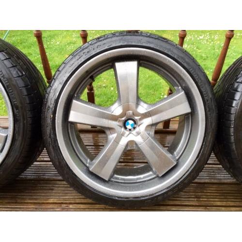 BMW X5, Range Rover Fitment 22" Alloy Wheels