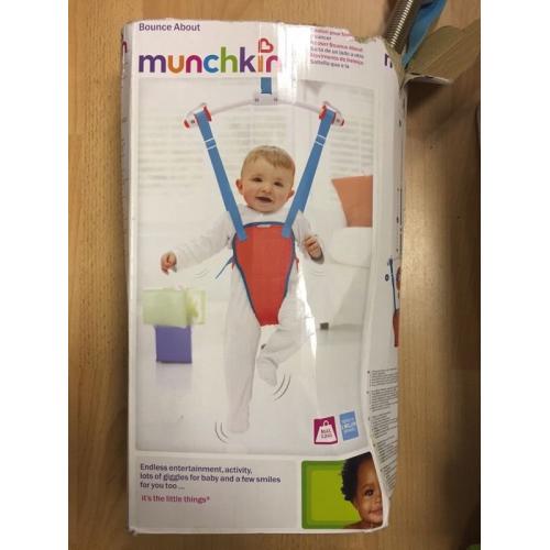 Munchkin bounce about door bouncer