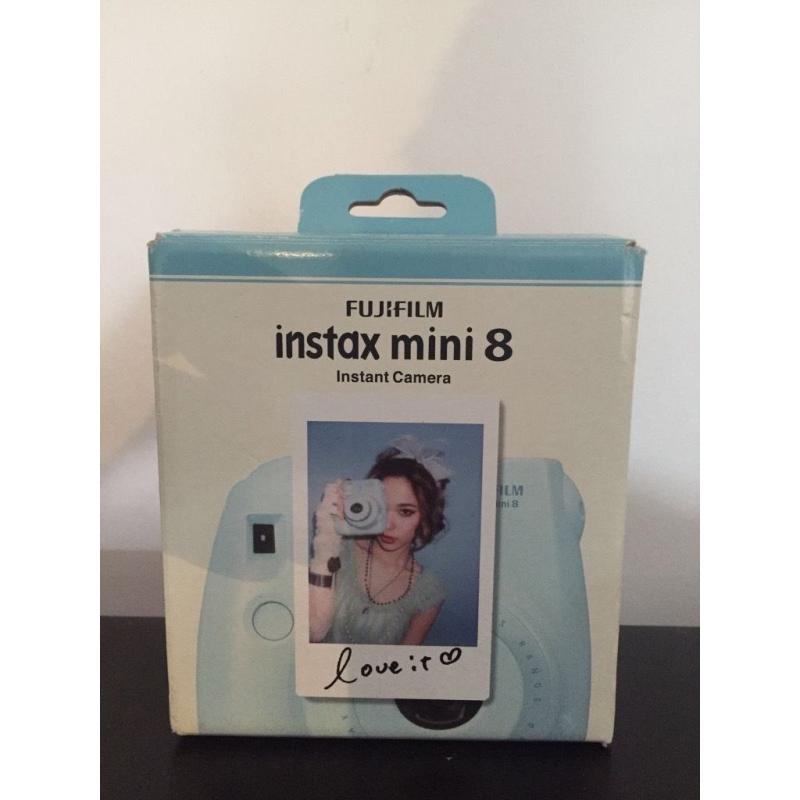 Fujifilm instax mini 8 Polaroid camera