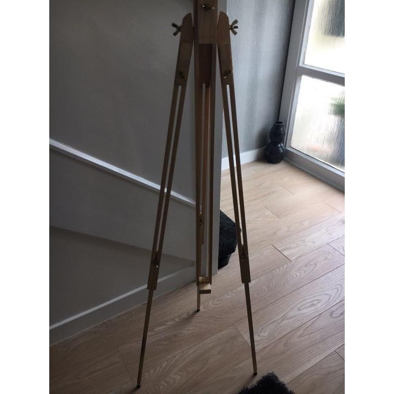 Artist Easel