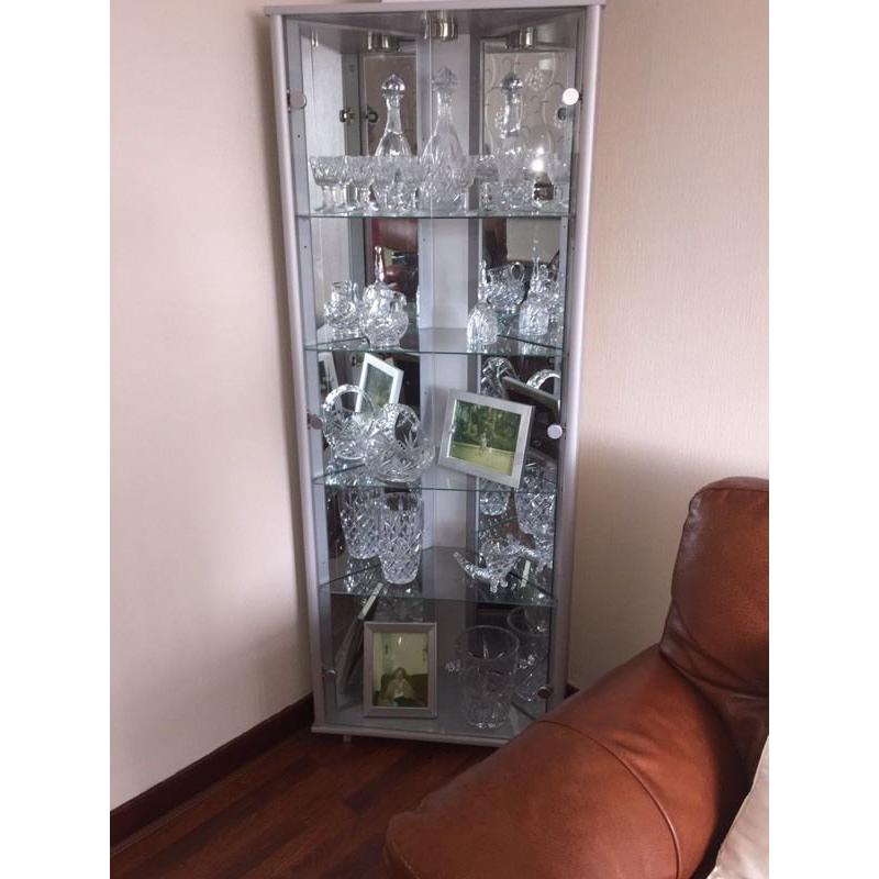 Glass display unit