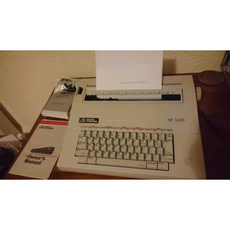Electric typewriter, good working condition
