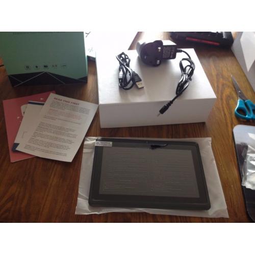 **Brand New** Dragon Touch Y88X Plus 7 inch Quad Core Google Android Tablet PC,8GB