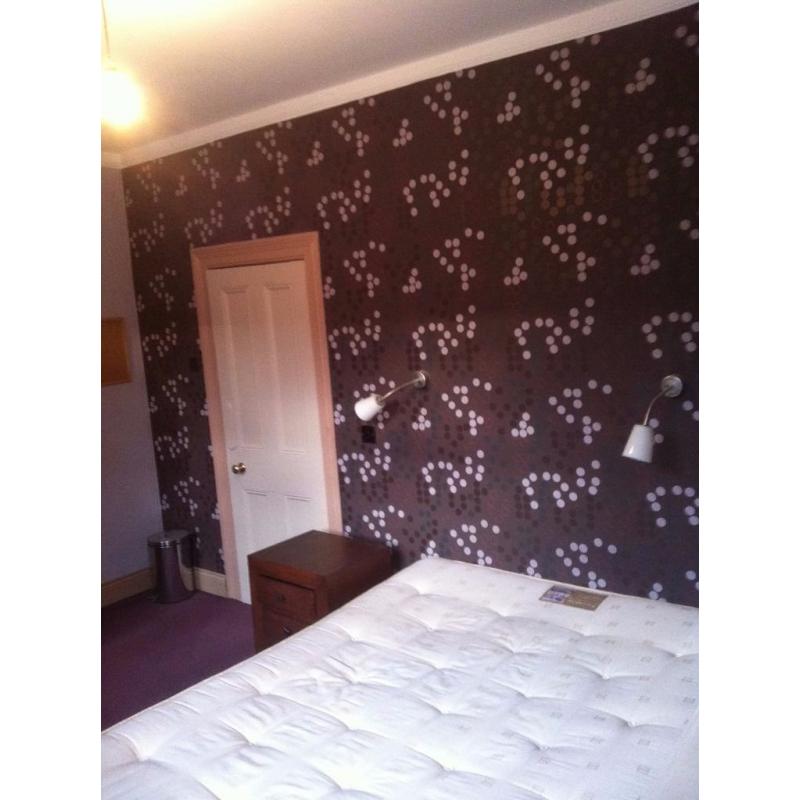 DOUBLE BED ROOM 240 PER MONTH RUSHFIELD AVENUE