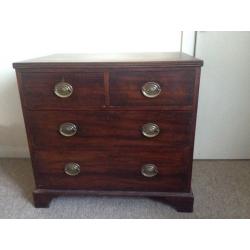 Solid wood chest of drawers