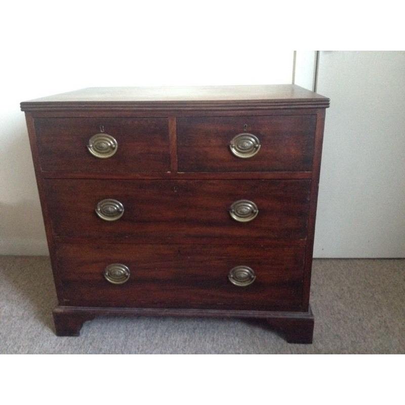 Solid wood chest of drawers