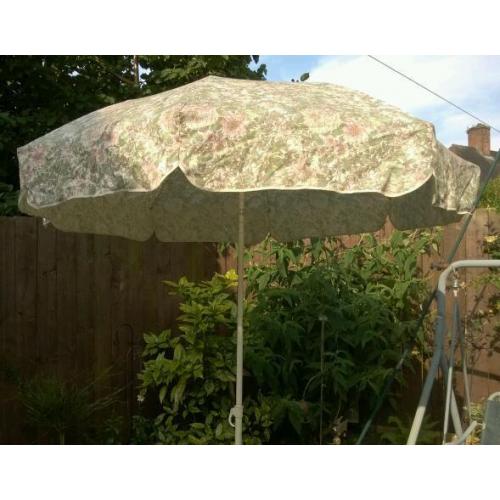 Garden parasol umbrella sunshade