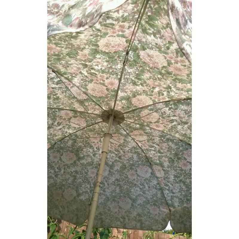 Garden parasol umbrella sunshade