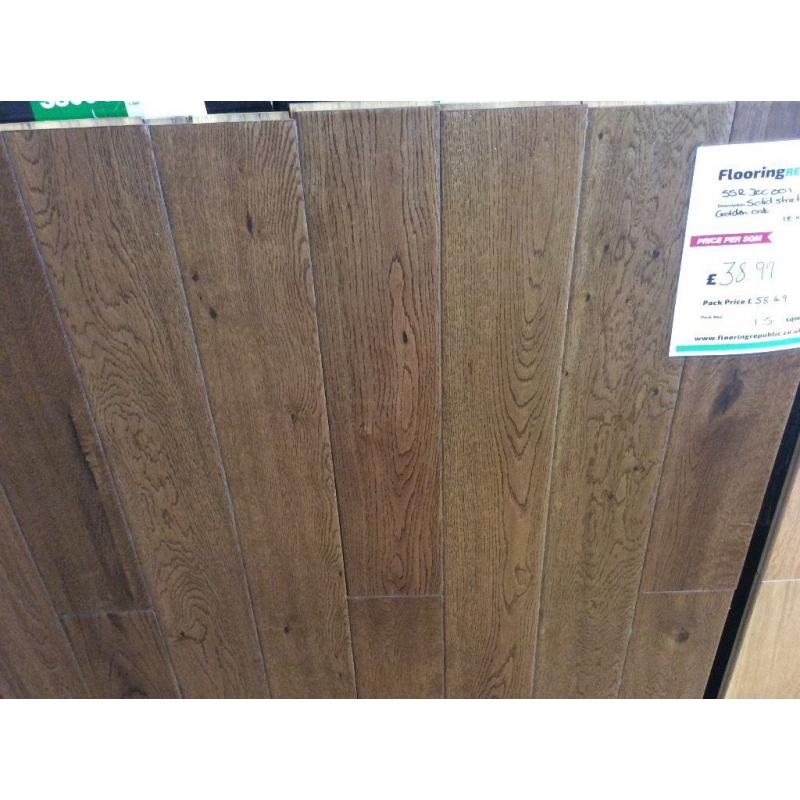 Solid structured wooden flooring golden oak