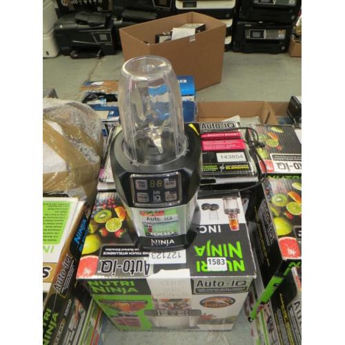 nutri ninja 900w auto iq brand new