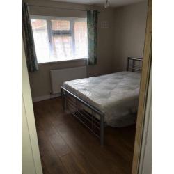 Double room in Southgate