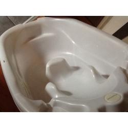 Moulded support Baby Bath