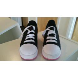Heelys (Genuine)