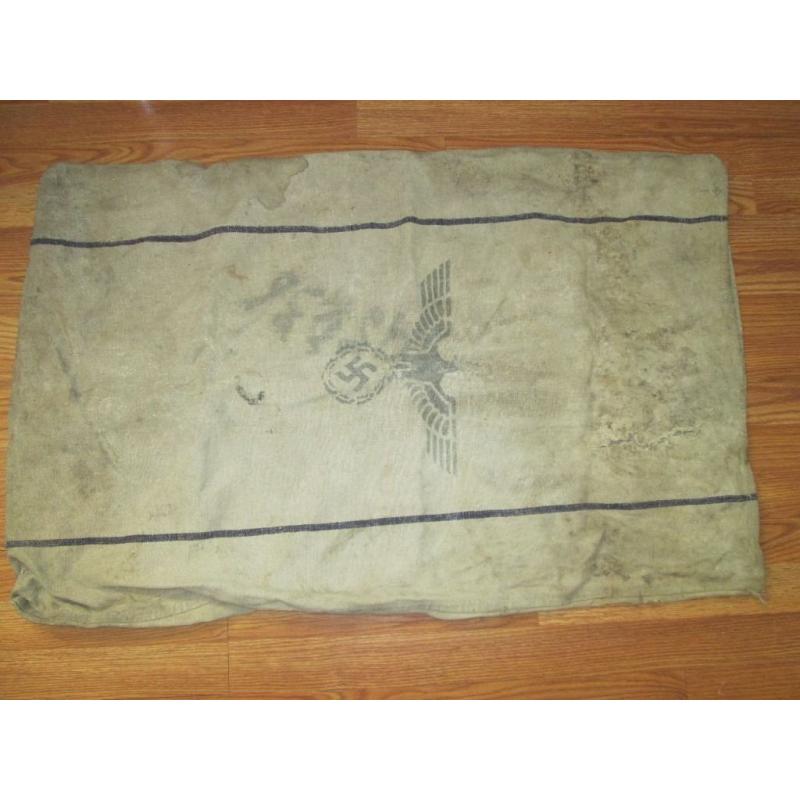 Army Food Bag, H. Vpfl 1938 and Deutsches Reich Arbeitsbuch/Employment Identification Book