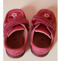 Girls toddler size 5 shoes