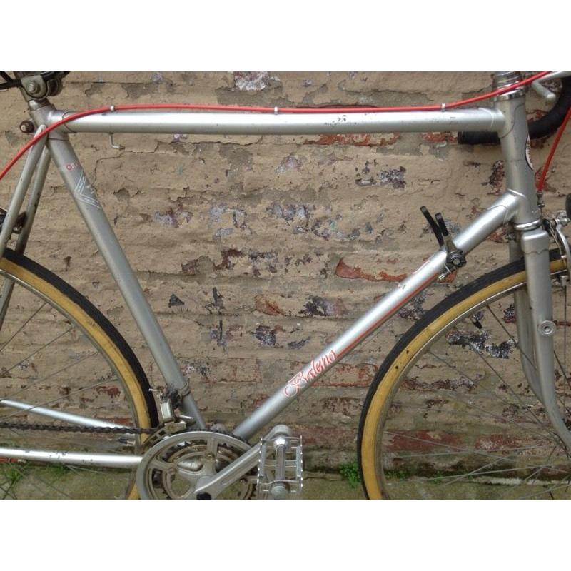 Malboro Balano Mens Vintage Retro Road Bike 22 Inch Frame 10 Speed Excellent Condition