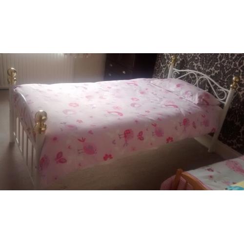 SINGLE BED FRAME