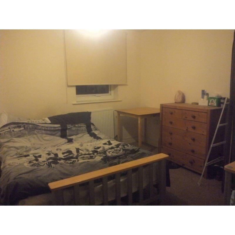 Nice double room in a modern flat