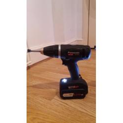 PANASONIC 18V 4.2Ah Li-ion DRILL DRIVER & IMPACT DRIVER TWIN PACK (2 x 4.2Ah) BLACK EDITION