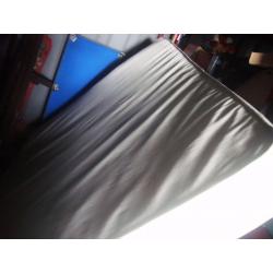FREE TO UPLIFT - Silent night miracoil kingsixe mattress barely used