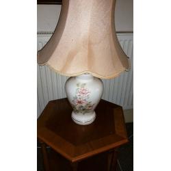 LAMP TABLE FROM LAURA ASHLEY MINT UNMARKED COMPLETE WITH