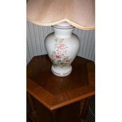 LAMP TABLE FROM LAURA ASHLEY MINT UNMARKED COMPLETE WITH