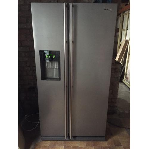 Samsung American fridge freezer faulty
