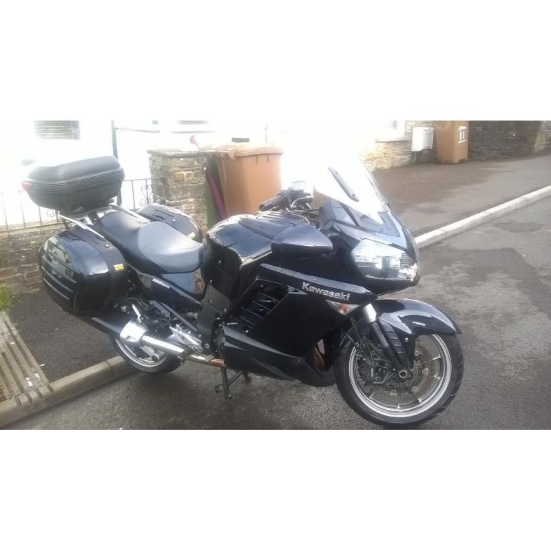 KAWASAKI GTR1400, METALLIC BLUE, LOW MILES WITH FULL SERVICE HISTORY!