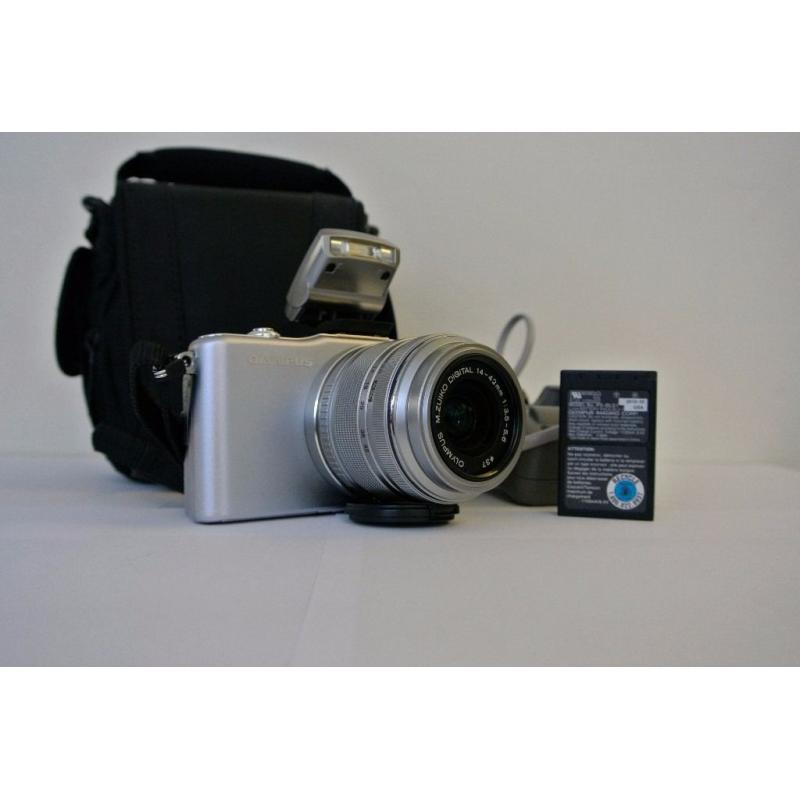 Olympus PEN E-pm1 12mp Digital Camera with Accessories. Shutter count only 3374