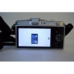 Olympus PEN E-pm1 12mp Digital Camera with Accessories. Shutter count only 3374