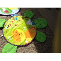 Baby play Matt