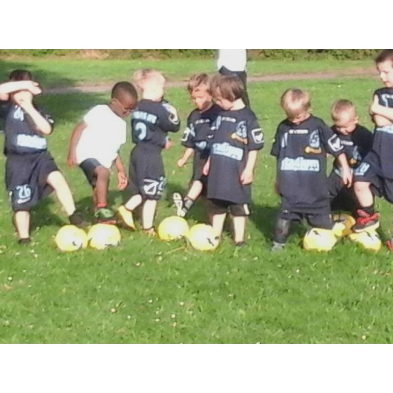 TC SOCCER TOTS GROUP - AGES 4-6 BOYS/GIRLS WANTED