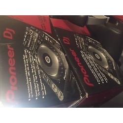 2 x Pioneer CDJ 2000 Nexus Boxed