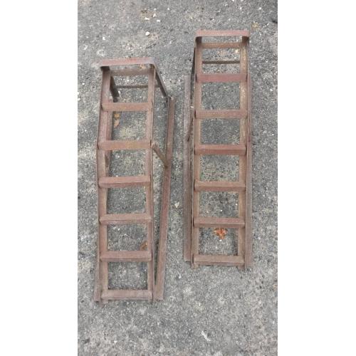 SET OF CAR RAMPS