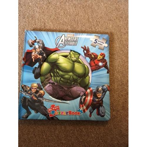 Marvel Avengers jigsaw book