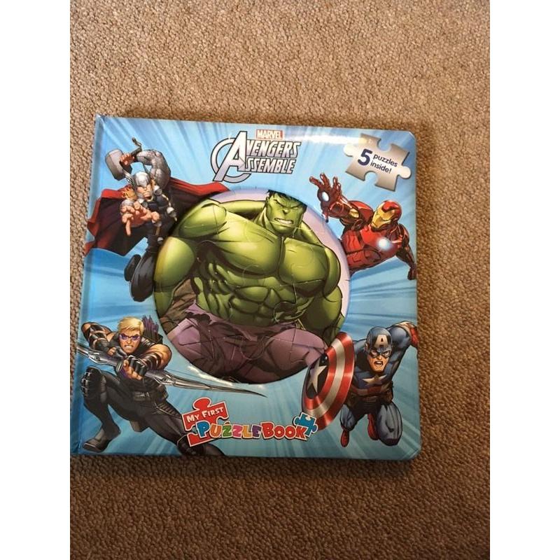 Marvel Avengers jigsaw book