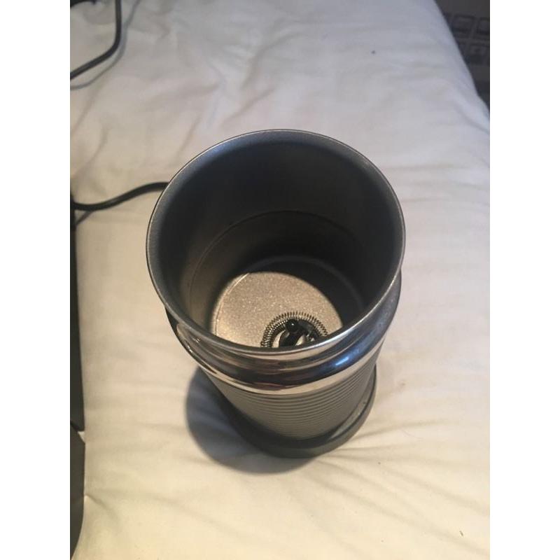 Nespresso Magimax Coffee Machine with Frother