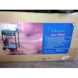 Barbecue New still in box gas 2 rings with 2 x 4.5 gas bottles