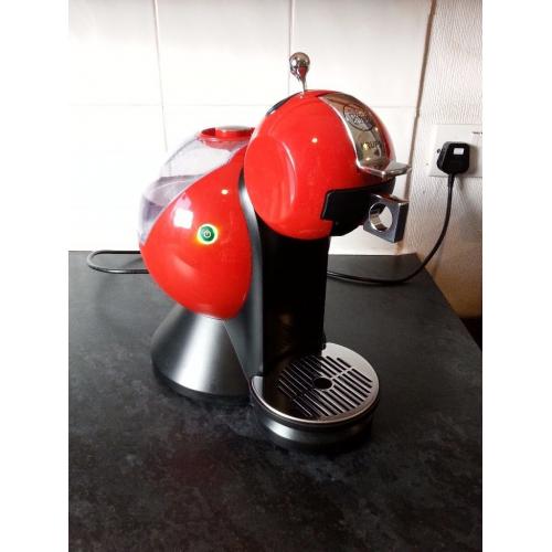Dolce Gusto Krups Coffee Machine - Red