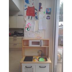 Registered Childminders with spaces monday to friday full and part time, cash ,vouchers, tax credits