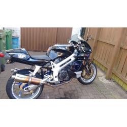 aprilia sl 1000 (MIGHT PX)