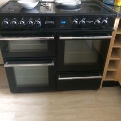 Leisure range cooker
