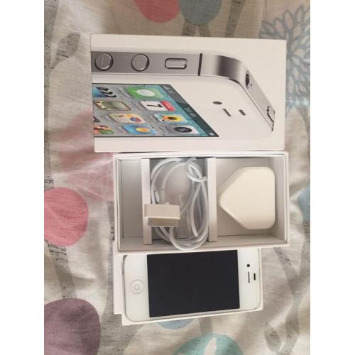 iPhone 4s on Vodafone16GB very good condition call or text me thanks