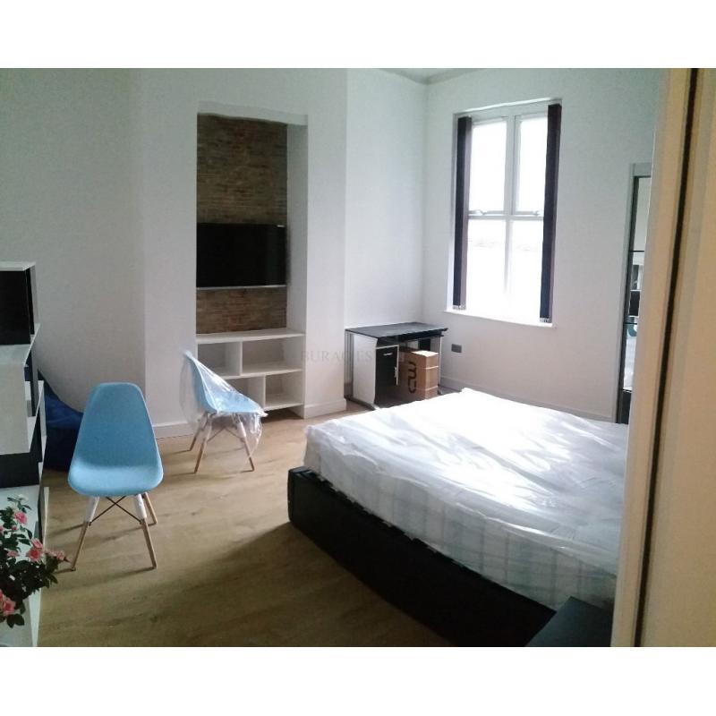 1 Rooms available in 10 Bedroom House, Students or Professionals, Beaconsfield, Manchester