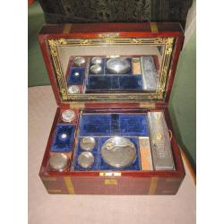 Victorian ladies travelling vanity/dressing table box