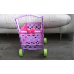Kids pretend shopping trolley