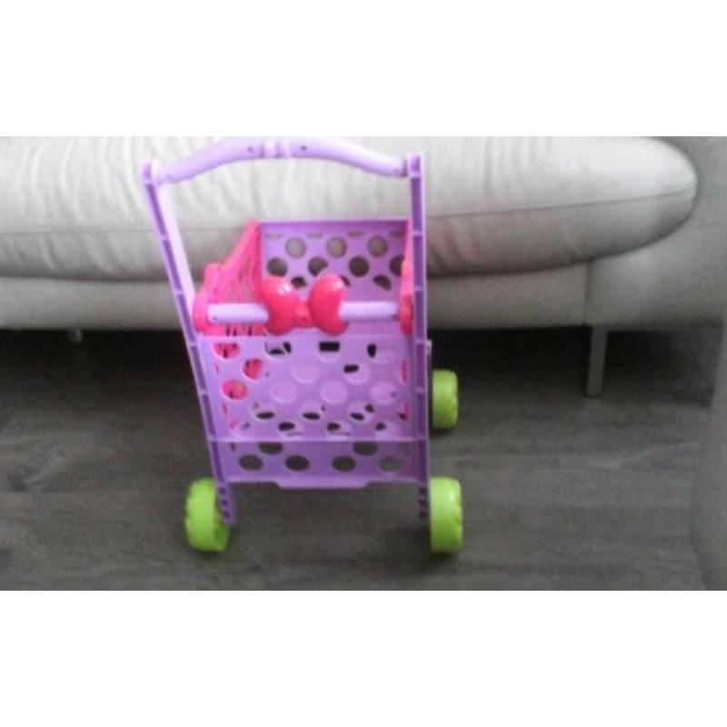 Kids pretend shopping trolley